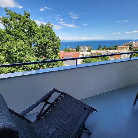 Apartment With Direct Sea View, Free Parking And Close To Beaches And Promenade Lovran Zewnętrze zdjęcie