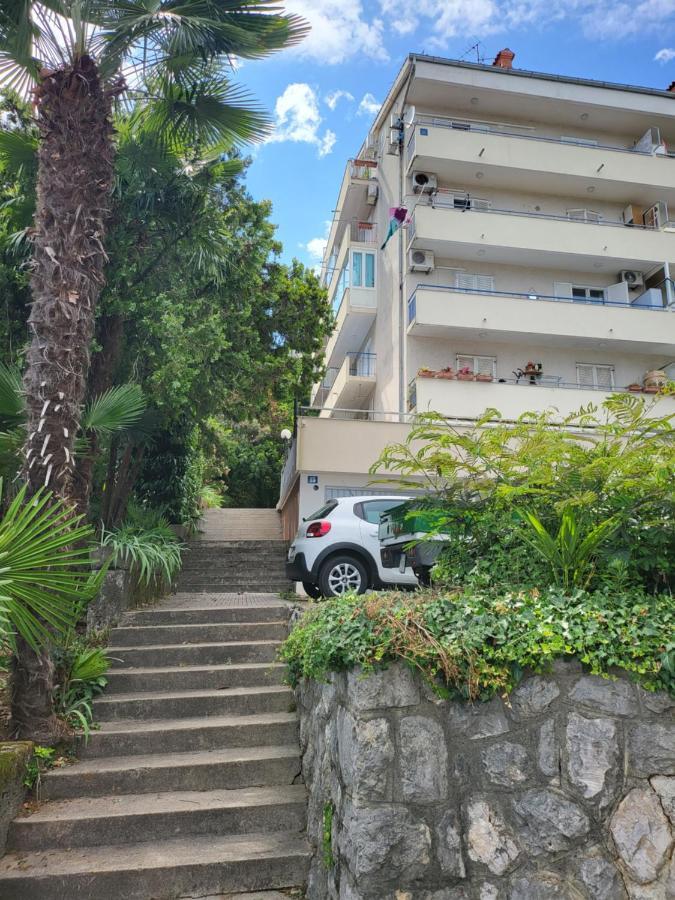 Apartment With Direct Sea View, Free Parking And Close To Beaches And Promenade Lovran Zewnętrze zdjęcie