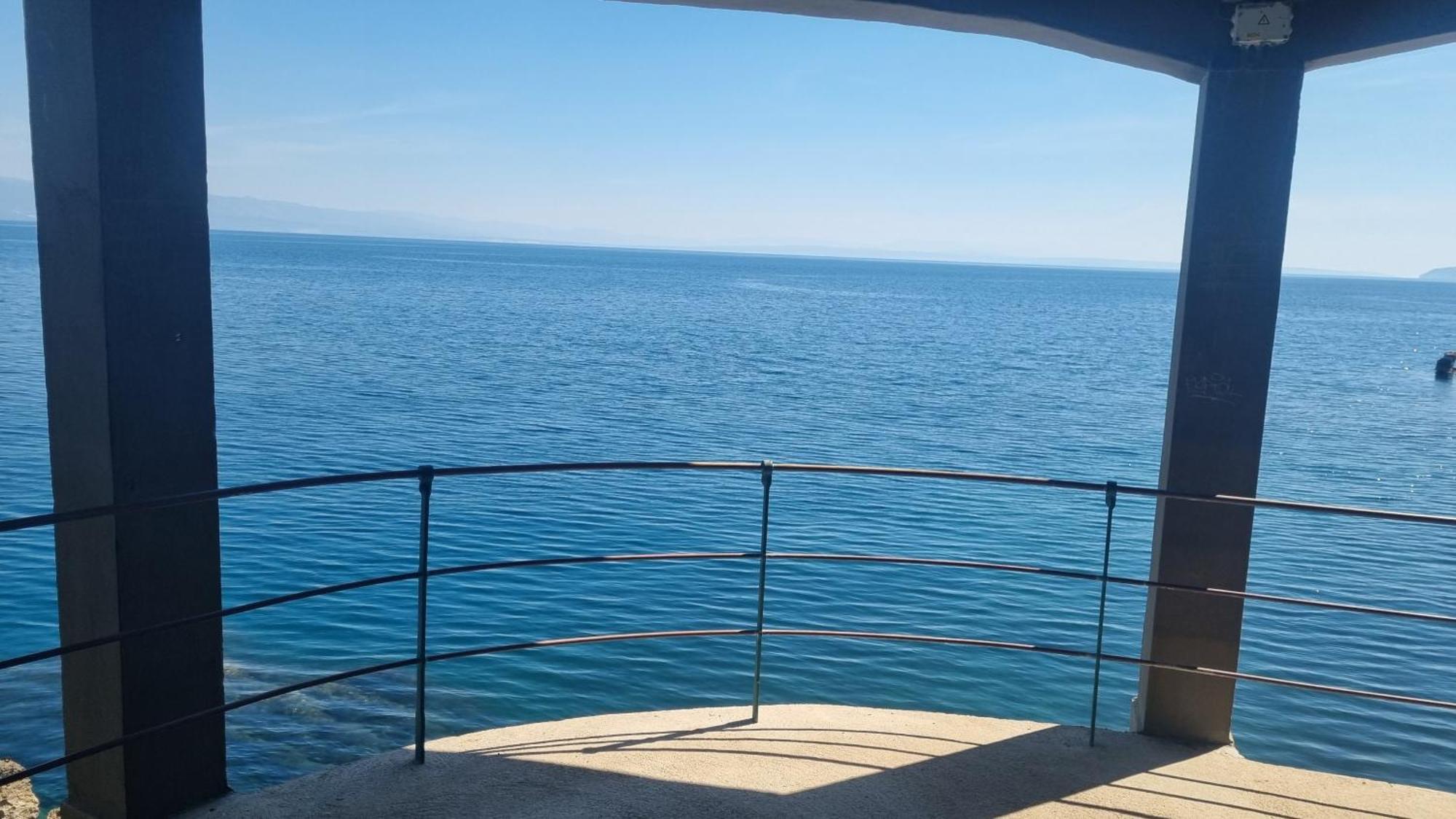 Apartment With Direct Sea View, Free Parking And Close To Beaches And Promenade Lovran Zewnętrze zdjęcie