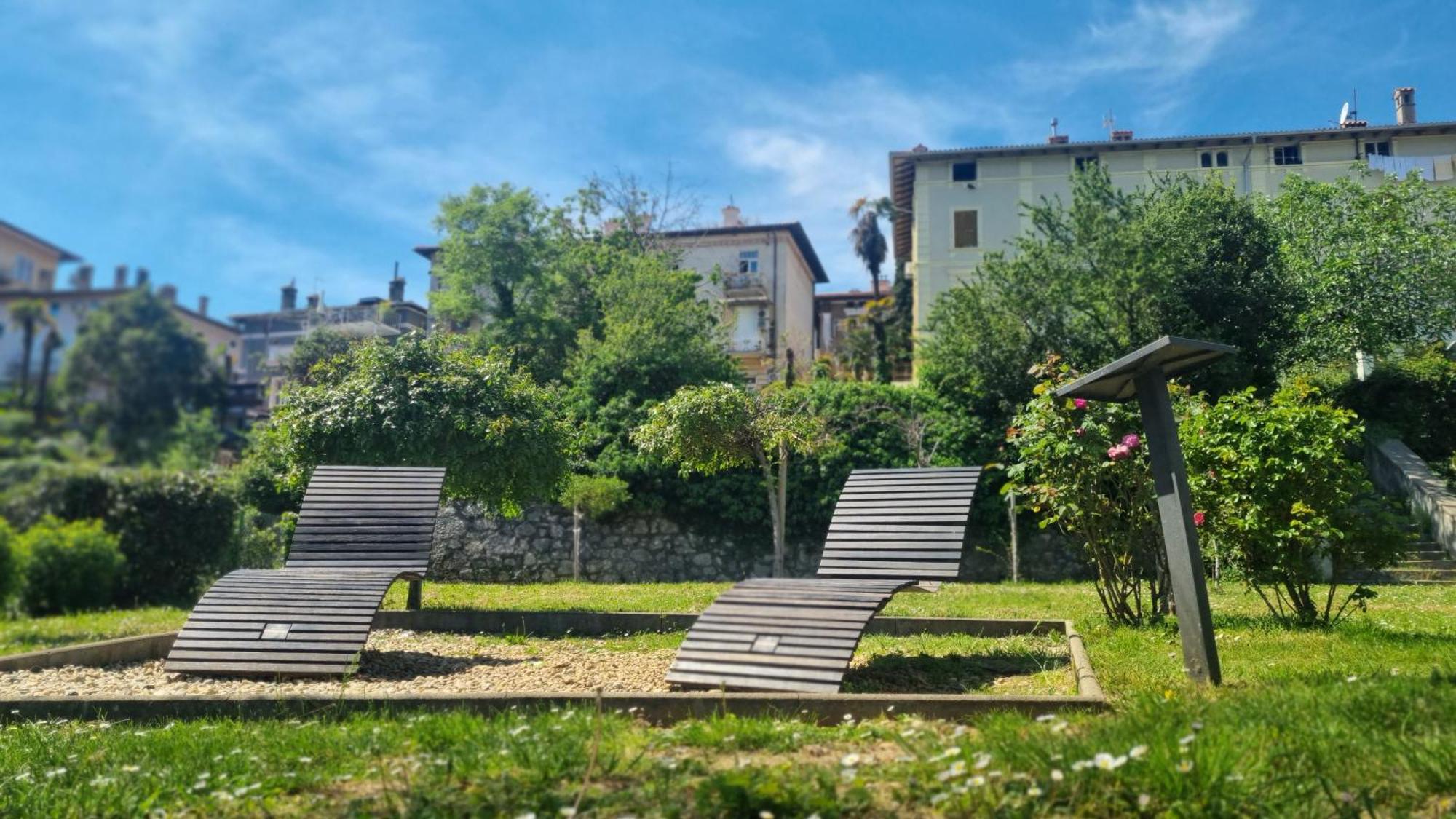 Apartment With Direct Sea View, Free Parking And Close To Beaches And Promenade Lovran Zewnętrze zdjęcie