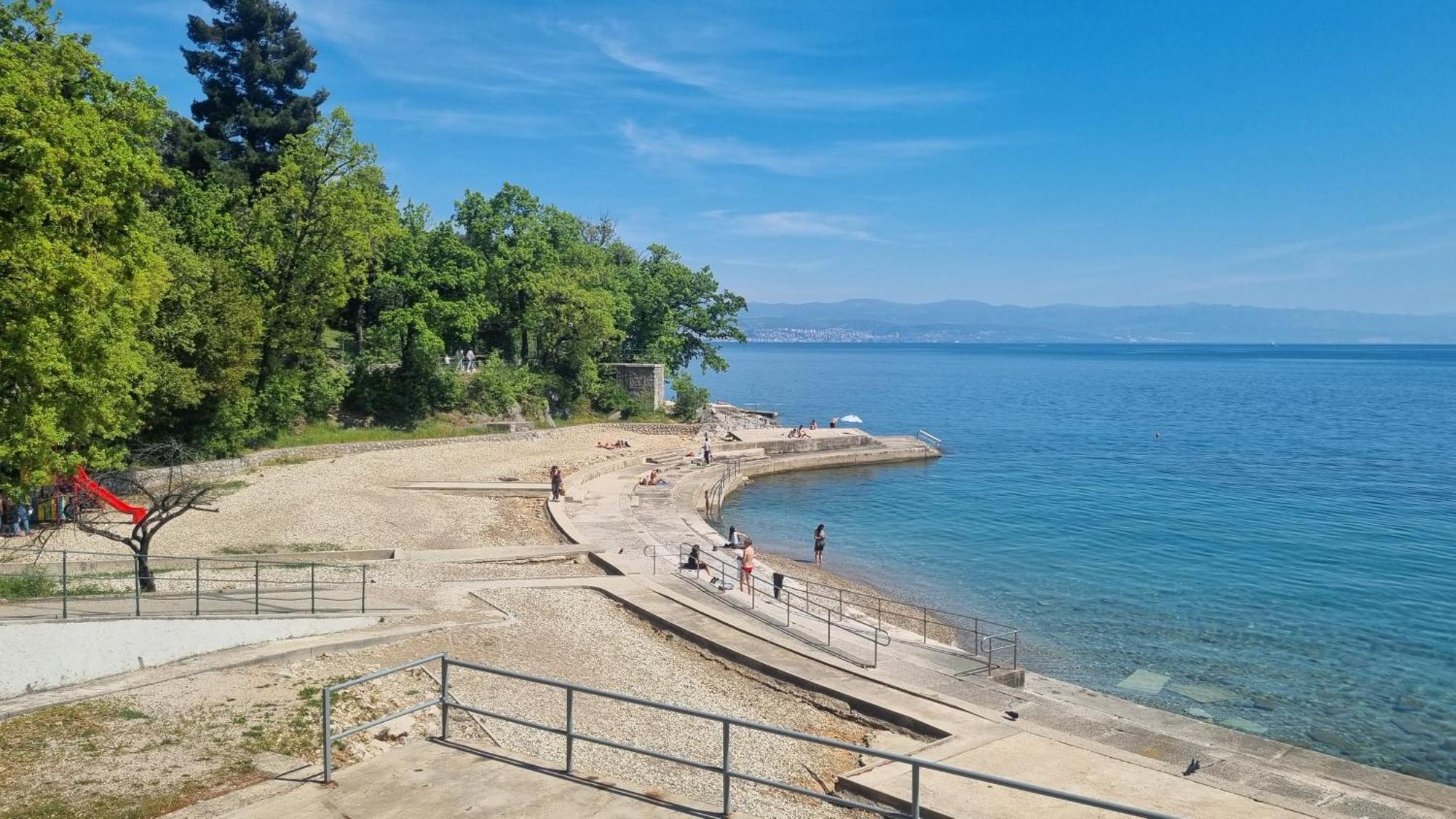 Apartment With Direct Sea View, Free Parking And Close To Beaches And Promenade Lovran Zewnętrze zdjęcie