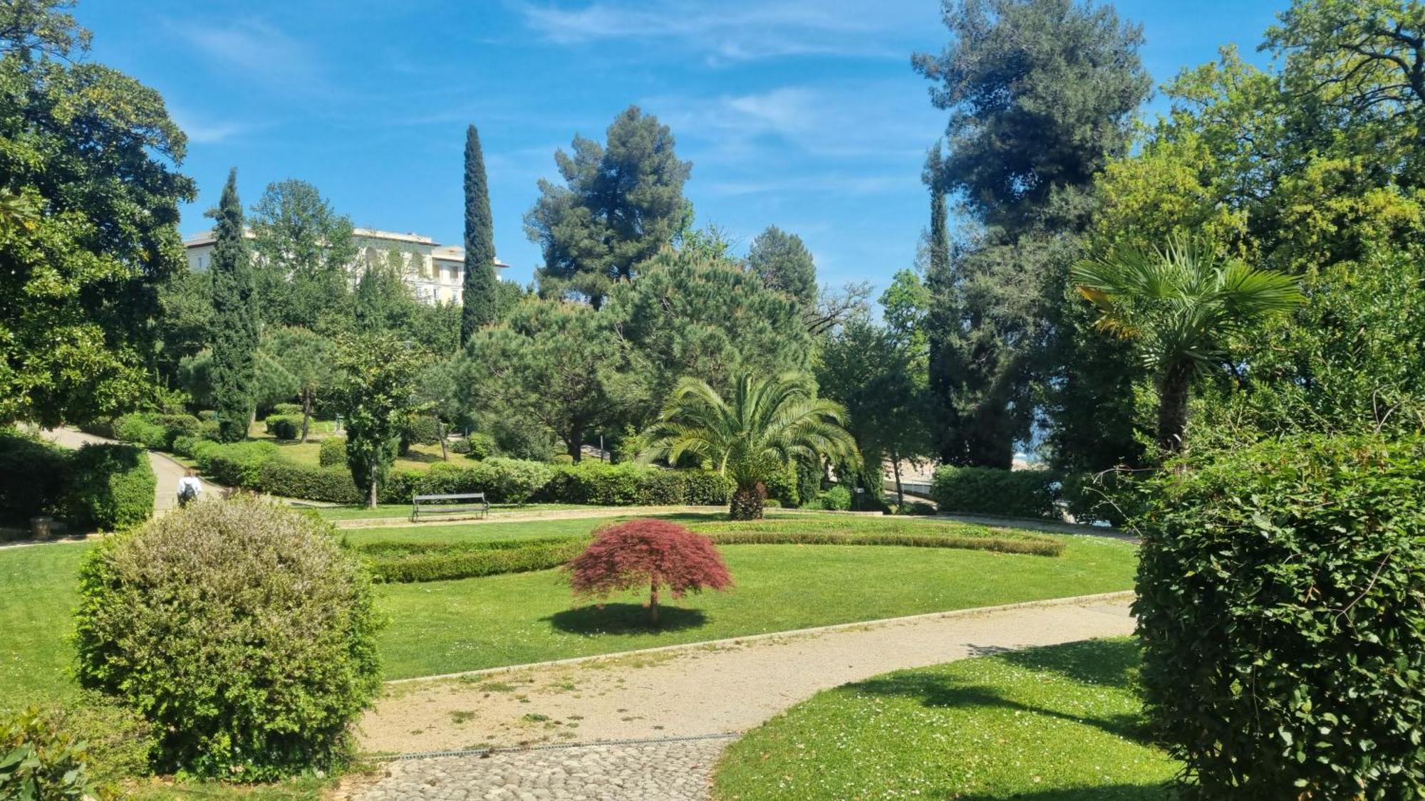 Apartment With Direct Sea View, Free Parking And Close To Beaches And Promenade Lovran Zewnętrze zdjęcie